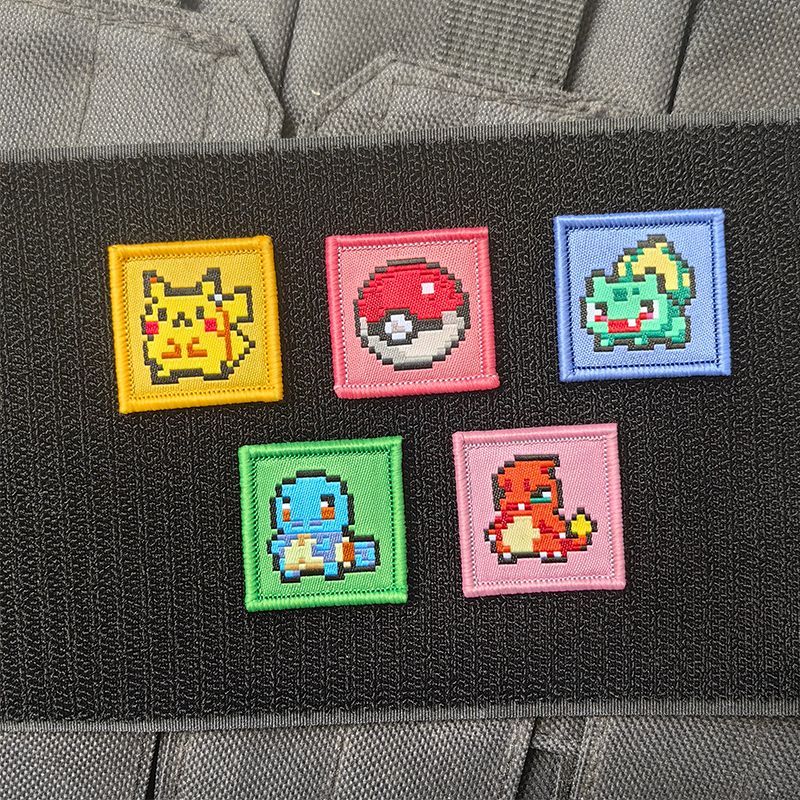 Pokeball Cosplay Prop - Patchs brodés pixelisés Pokémon Pikachu, Charmander,